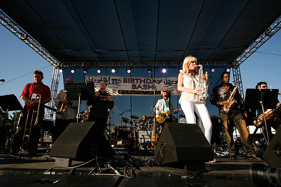 Mindi Abair