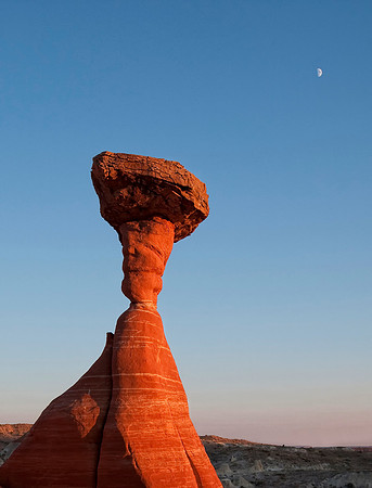 Toadstool Hoodoo and Moonrise