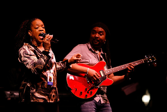 Evelyn "Champagne" King and Freddie Fox