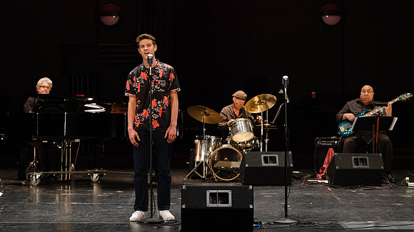 DXT37428