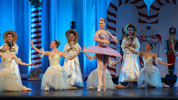 933A2963