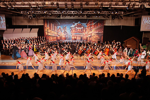 2011 Christmas Show 175