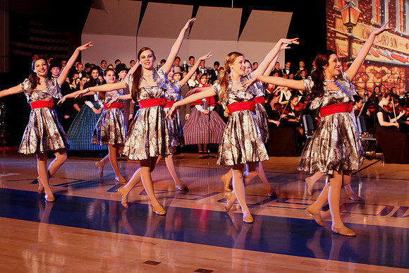 2011 Christmas Show 005