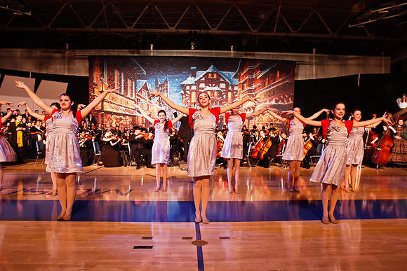 2011 Christmas Show 111