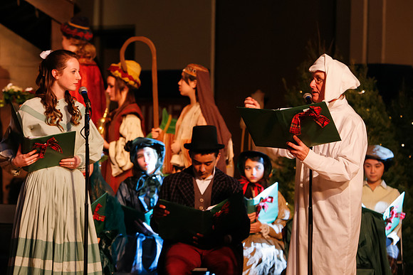 2011 Christmas Show 109
