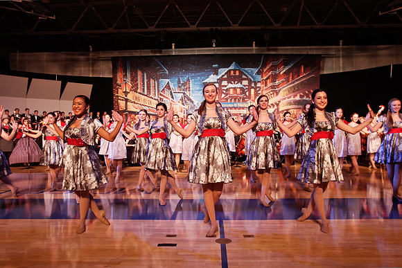 2011 Christmas Show 115