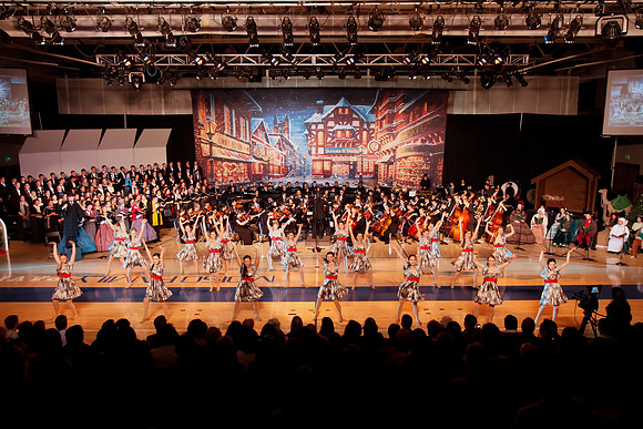 2011 Christmas Show 180