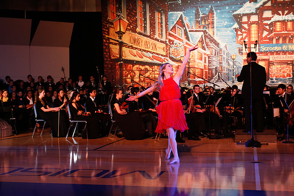 2011 Christmas Show 061