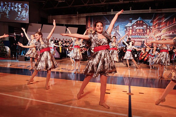 2011 Christmas Show 081