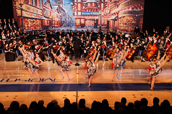 2011 Christmas Show 172