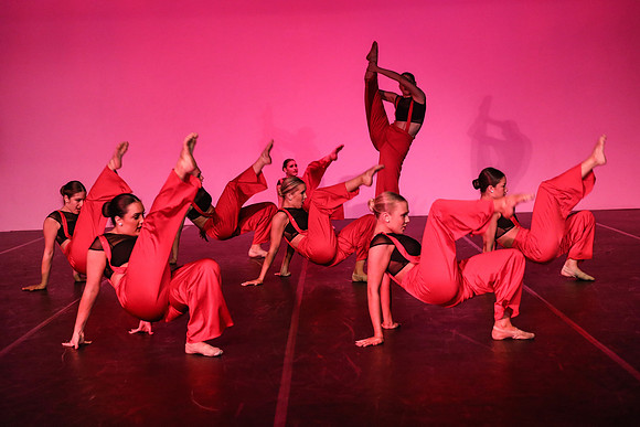 933A6400