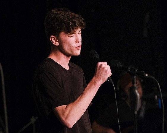 DXT38421
