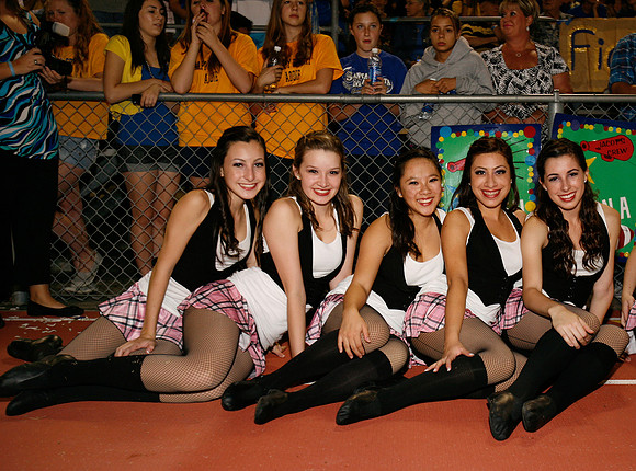 Homecoming Performance 33.jpg
